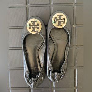 Tory Burch Flats!!